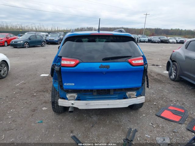 1C4PJLCB0JD595520 Jeep Cherokee Latitude Fwd