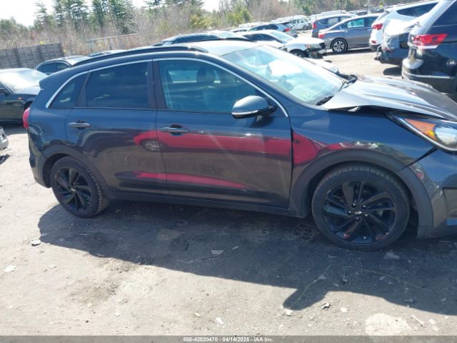 KNDCC3LC2K5252303 KIA Niro S Touring