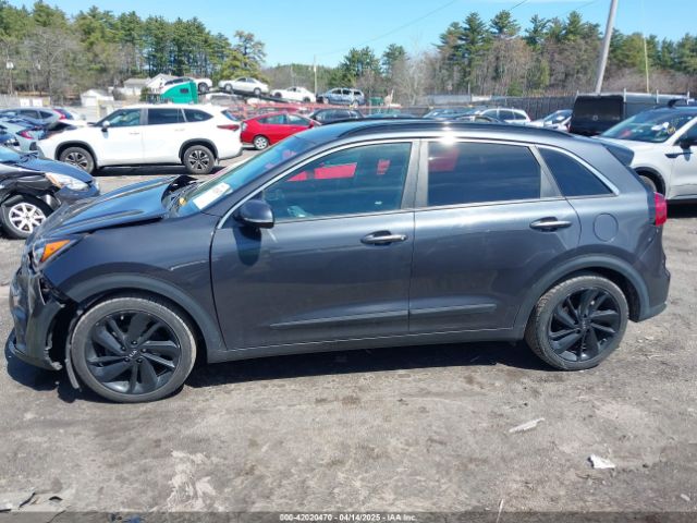 KNDCC3LC2K5252303 KIA Niro S Touring
