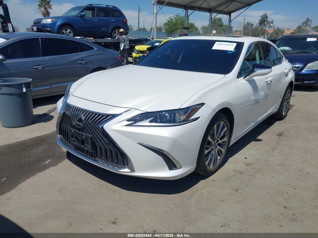 Lexus ES 250 2021 58AD11D18MU006266 Image 2