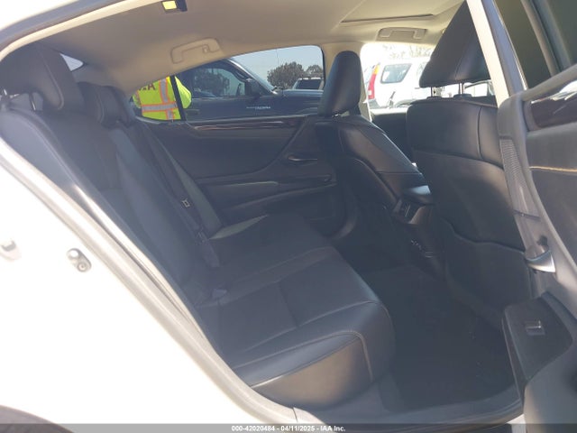 Lexus ES 250 2021 58AD11D18MU006266 Image 8