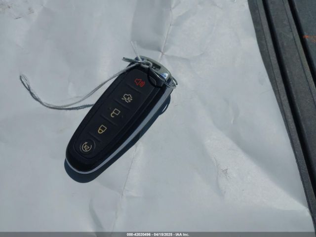 1FMCU0J94EUB84787 Ford Escape Titanium