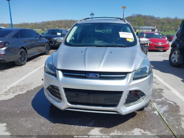 1FMCU0J94EUB84787 Ford Escape Titanium