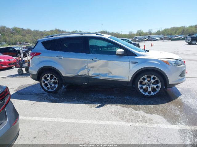 1FMCU0J94EUB84787 Ford Escape Titanium