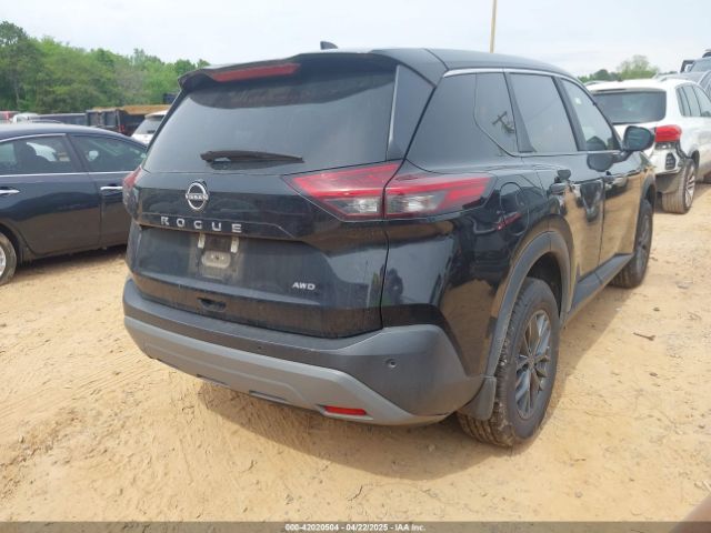 5N1BT3AB4PC676229 Nissan Rogue S Intelligent Awd