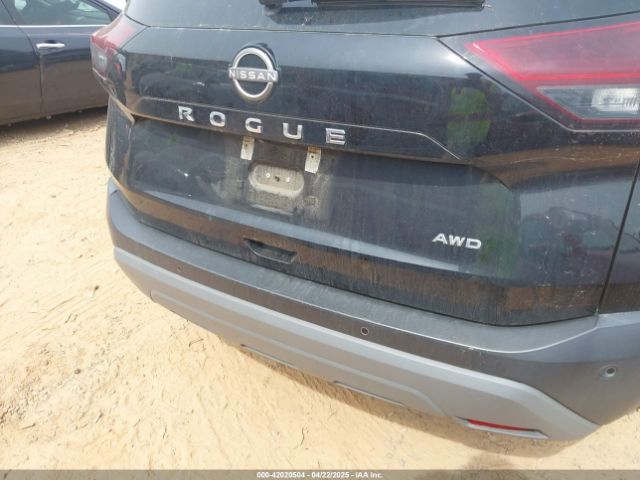 5N1BT3AB4PC676229 Nissan Rogue S Intelligent Awd