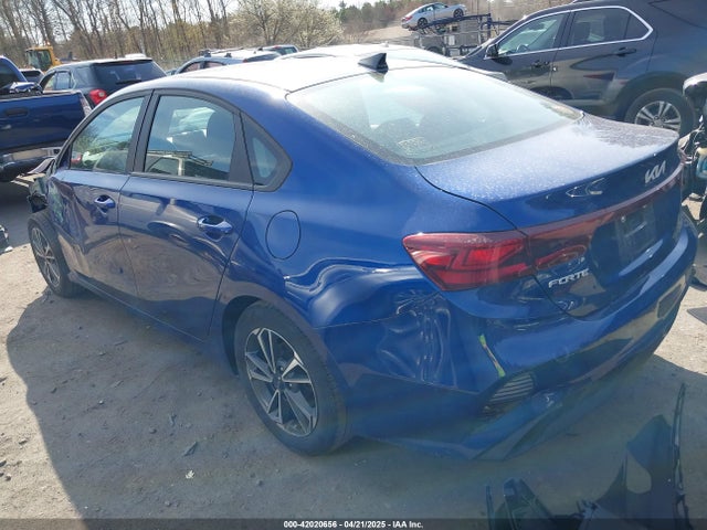 3KPF24AD2PE532414 KIA Forte Lxs