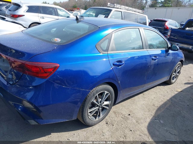 3KPF24AD2PE532414 KIA Forte Lxs