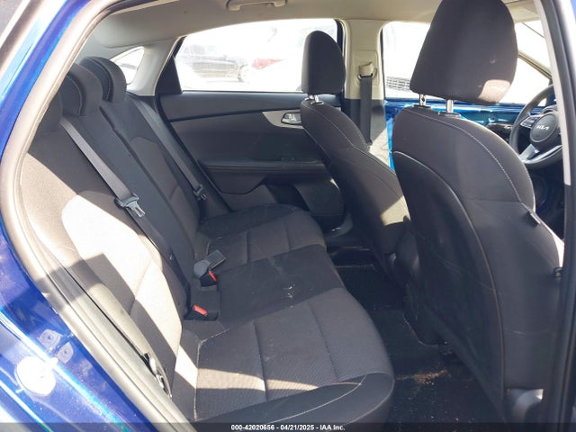 3KPF24AD2PE532414 KIA Forte Lxs