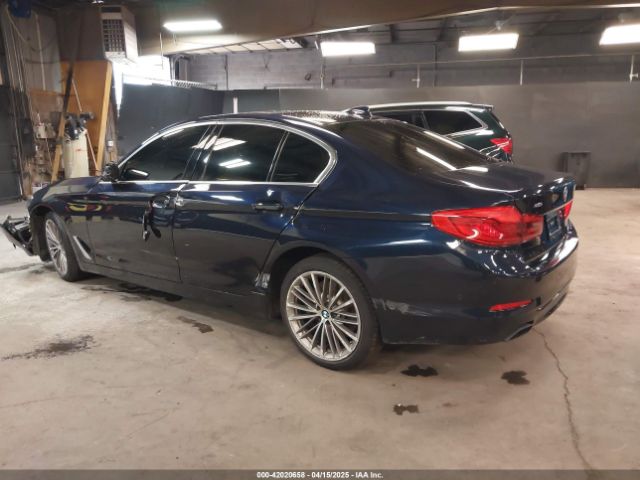 2019 BMW 540I WBAJE7C53KWW29884 Photo 2