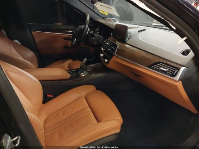 2019 BMW 540I WBAJE7C53KWW29884 Photo 4