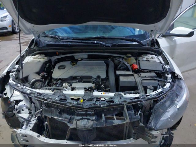 1G1ZD5ST9NF160990 Chevrolet Malibu Fwd Lt