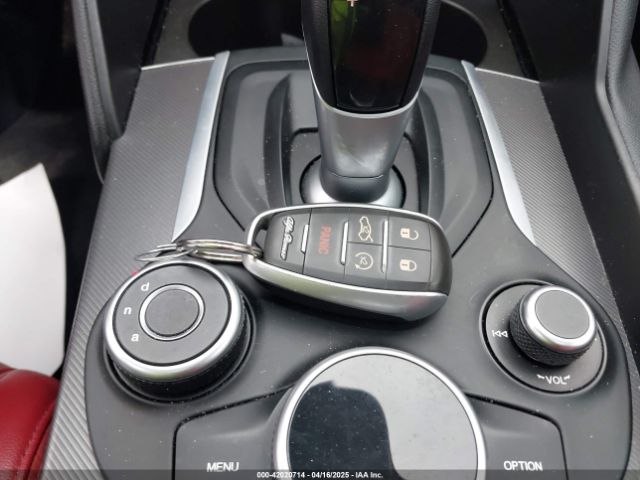 ZARFAMBN6K7607298 Alfa Romeo Giulia Ti Sport Rwd