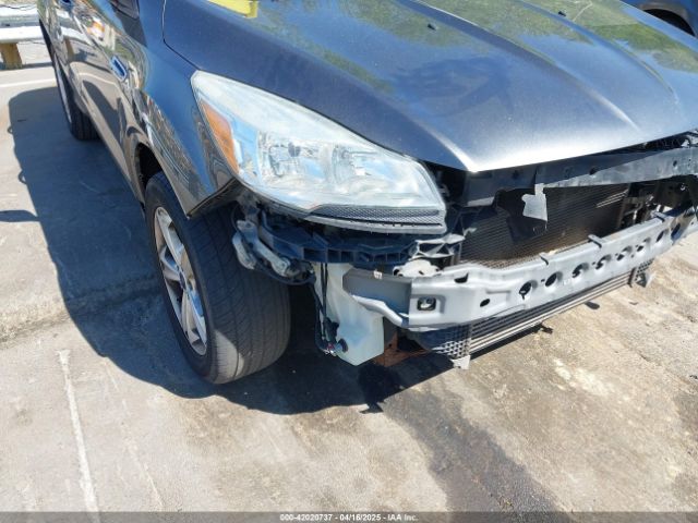 1FMCU9G98FUB04601 Ford ESCAPE SE