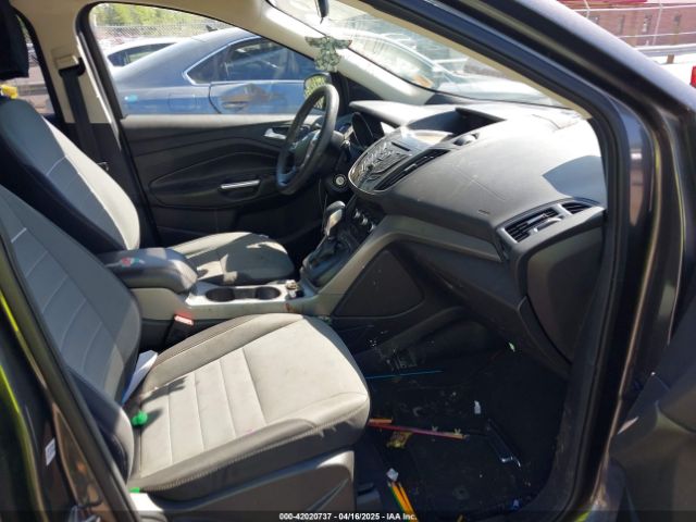 1FMCU9G98FUB04601 Ford ESCAPE SE