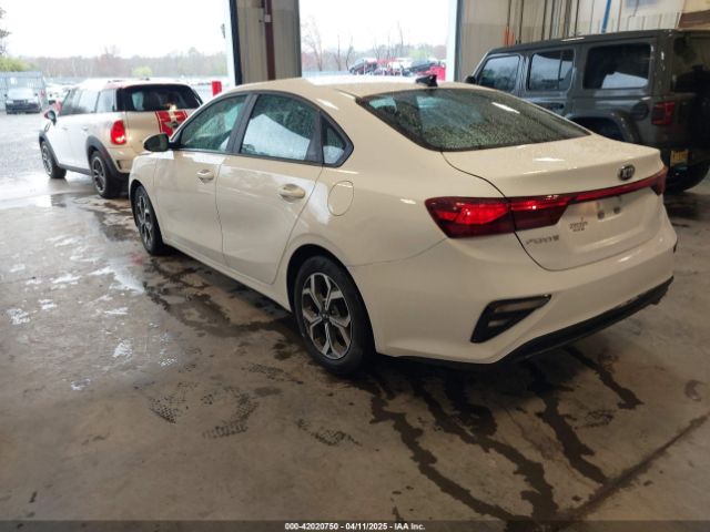 3KPF24AD5ME340898 KIA Forte Lxs