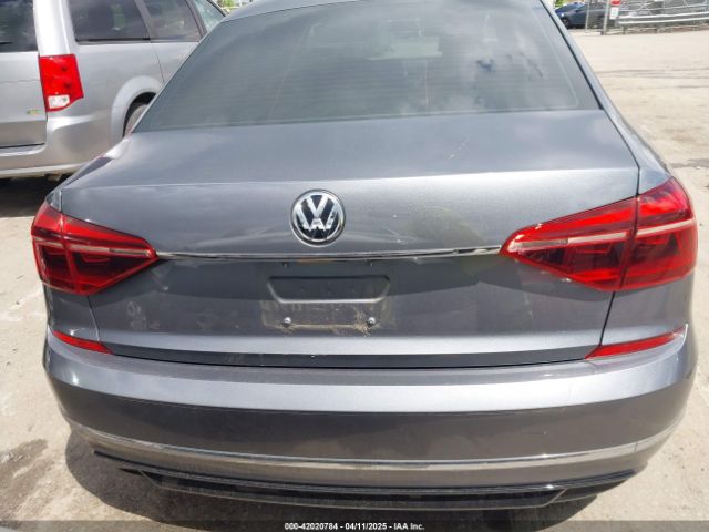 1VWDT7A37HC013054 Volkswagen Passat 1.8t R-line