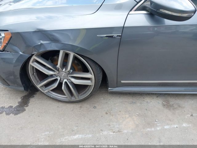 1VWDT7A37HC013054 Volkswagen Passat 1.8t R-line
