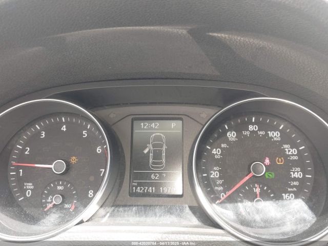 1VWDT7A37HC013054 Volkswagen Passat 1.8t R-line