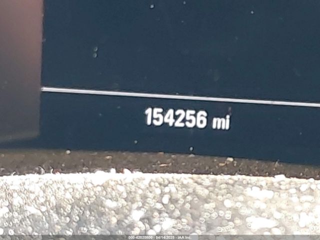 2GNAXJEV9J6261184 Chevrolet EQUINOX LT