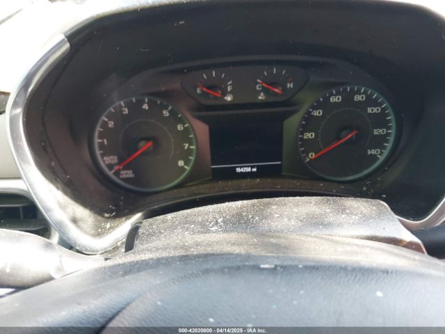 2GNAXJEV9J6261184 Chevrolet EQUINOX LT