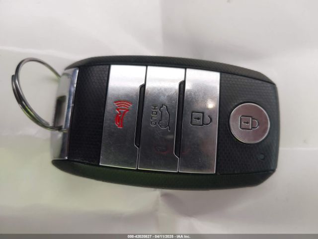 KNDCM3LD1K5217385 KIA Niro Plug-in Hybrid Lx