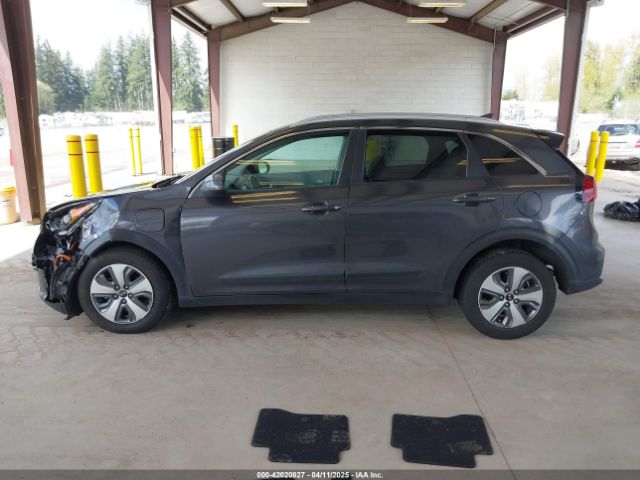 KNDCM3LD1K5217385 KIA Niro Plug-in Hybrid Lx