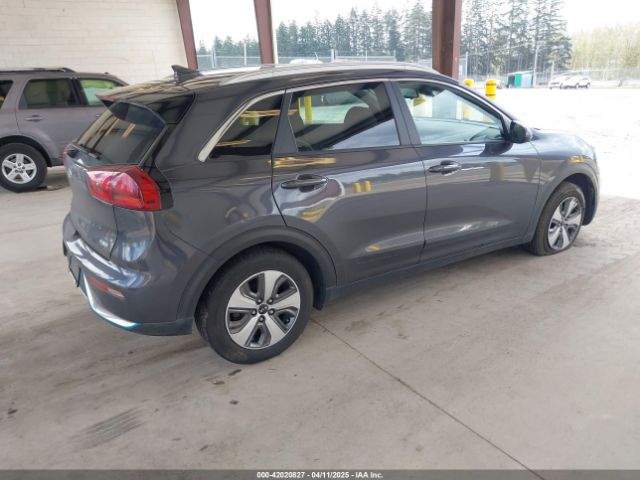 KNDCM3LD1K5217385 KIA Niro Plug-in Hybrid Lx