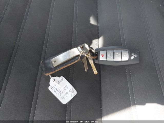 2022 MITSUBISHI OUTLANDER JA4J3UA85NZ055855 Photo 10