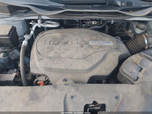 5FNRL6H90JB024046 Honda Odyssey Elite