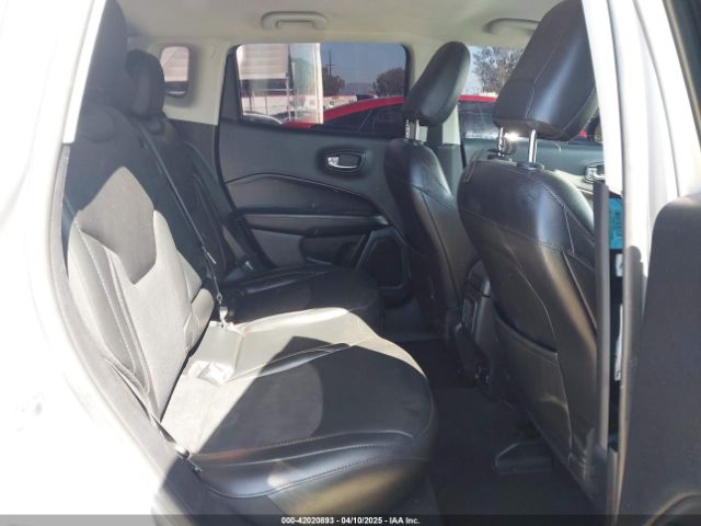 2019 JEEP COMPASS 3C4NJCBB0KT676974 Photo 7