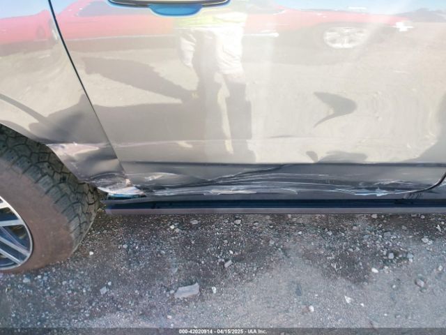 1GKS2HKDXMR163214 GMC Yukon Xl 4wd At4