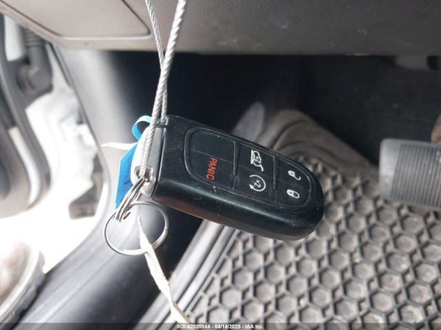 1C4PJMCSXEW150735 Jeep Cherokee Latitude