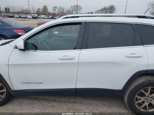 1C4PJMCSXEW150735 Jeep Cherokee Latitude
