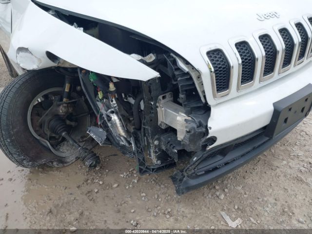 1C4PJMCSXEW150735 Jeep Cherokee Latitude