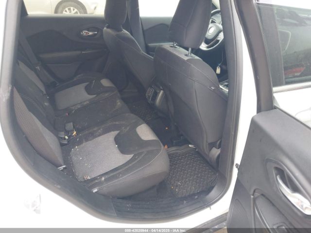 1C4PJMCSXEW150735 Jeep Cherokee Latitude