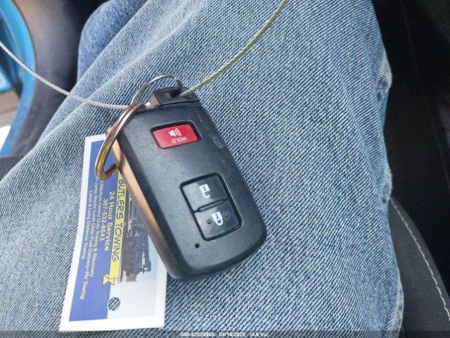 2T3RFREV2JW754495 Toyota Rav4 Xle
