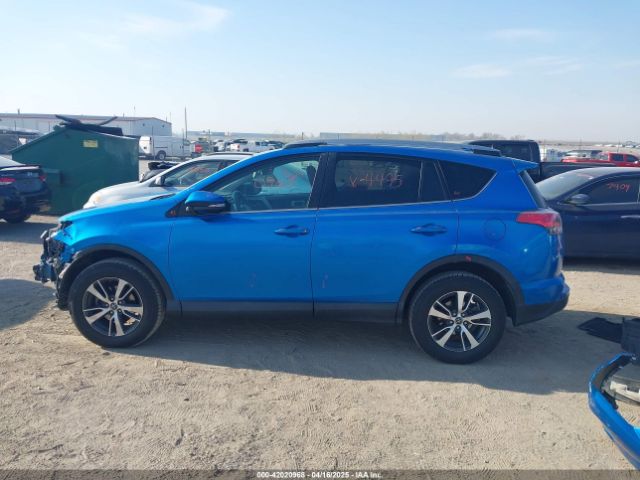 2T3RFREV2JW754495 Toyota Rav4 Xle