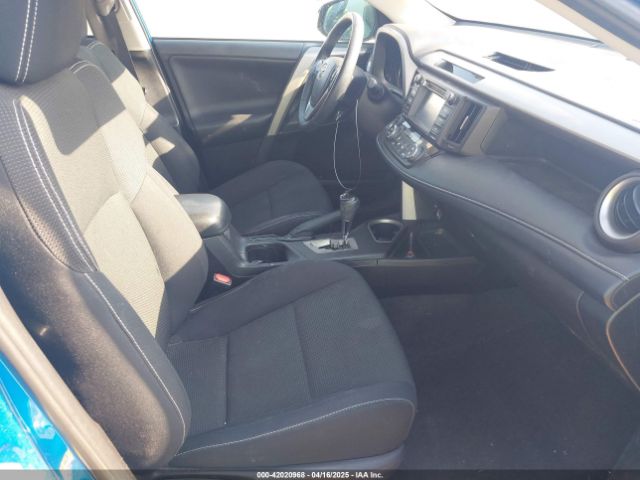 2T3RFREV2JW754495 Toyota Rav4 Xle