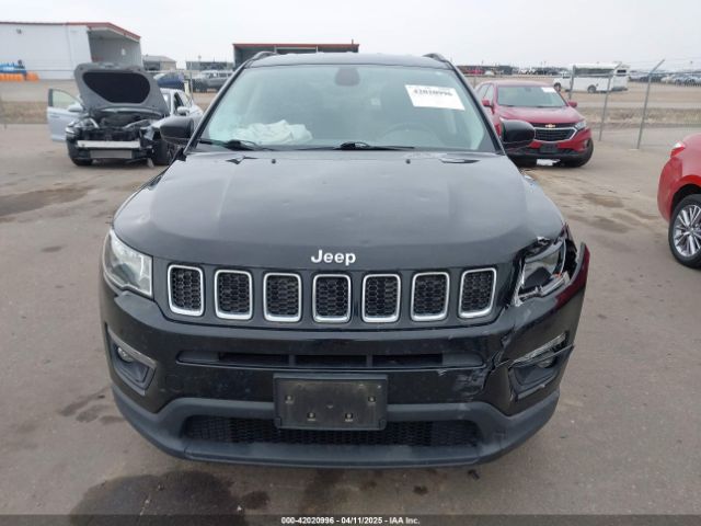 3C4NJDBB9JT202297 Jeep Compass Latitude 4x4