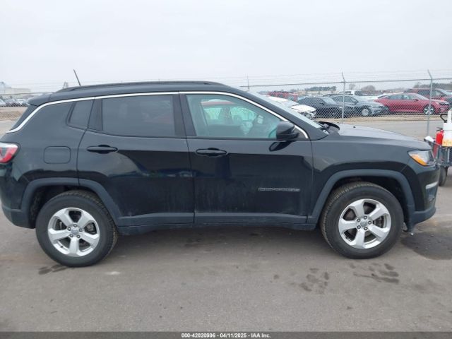 3C4NJDBB9JT202297 Jeep Compass Latitude 4x4
