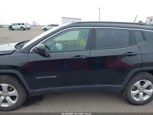 3C4NJDBB9JT202297 Jeep Compass Latitude 4x4