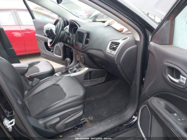3C4NJDBB9JT202297 Jeep Compass Latitude 4x4