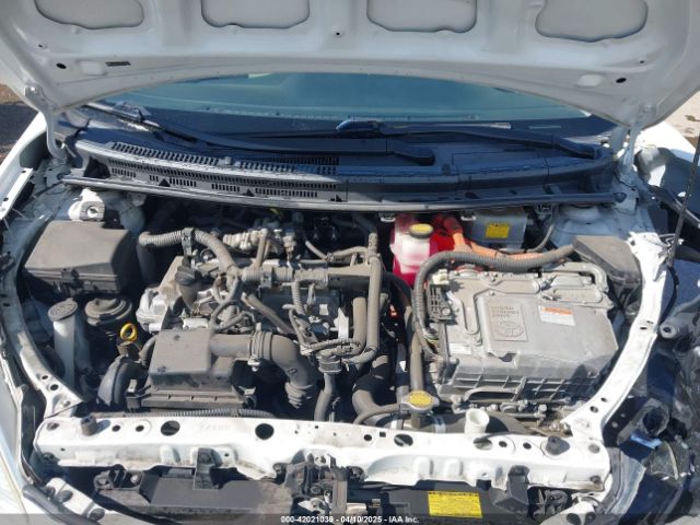 JTDKDTB35E1561818 Toyota Prius C One
