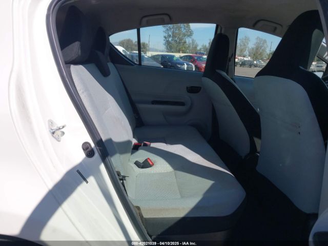 JTDKDTB35E1561818 Toyota Prius C One