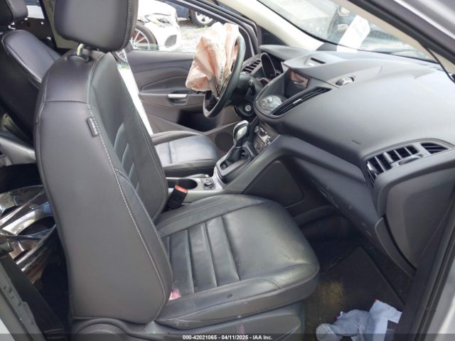 1FMCU9G92GUC28879 Ford ESCAPE SE