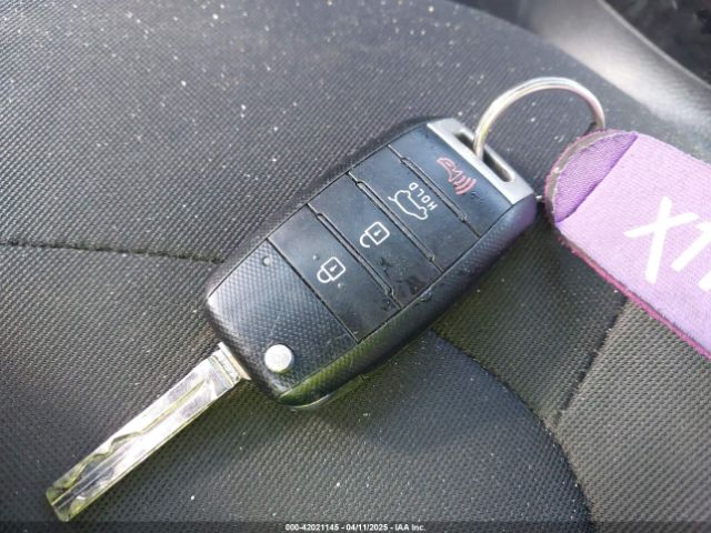 KNDJN2A22F7228602 KIA Soul