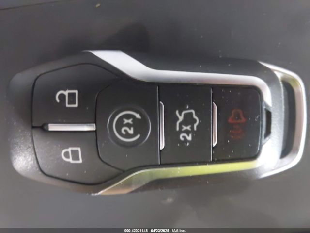 2FMPK3K8XHBB10377 Ford Edge Titanium