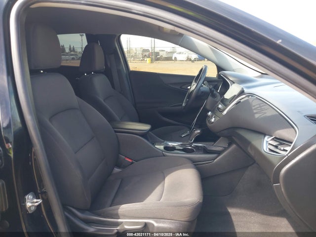1G1ZD5ST3JF269309 Chevrolet MALIBU LT