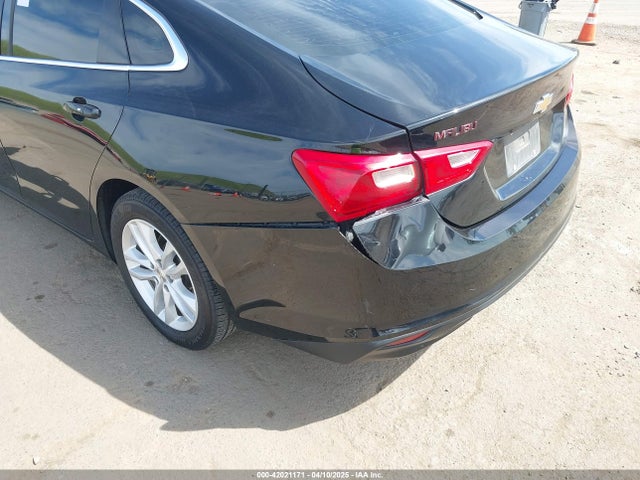 1G1ZD5ST3JF269309 Chevrolet MALIBU LT